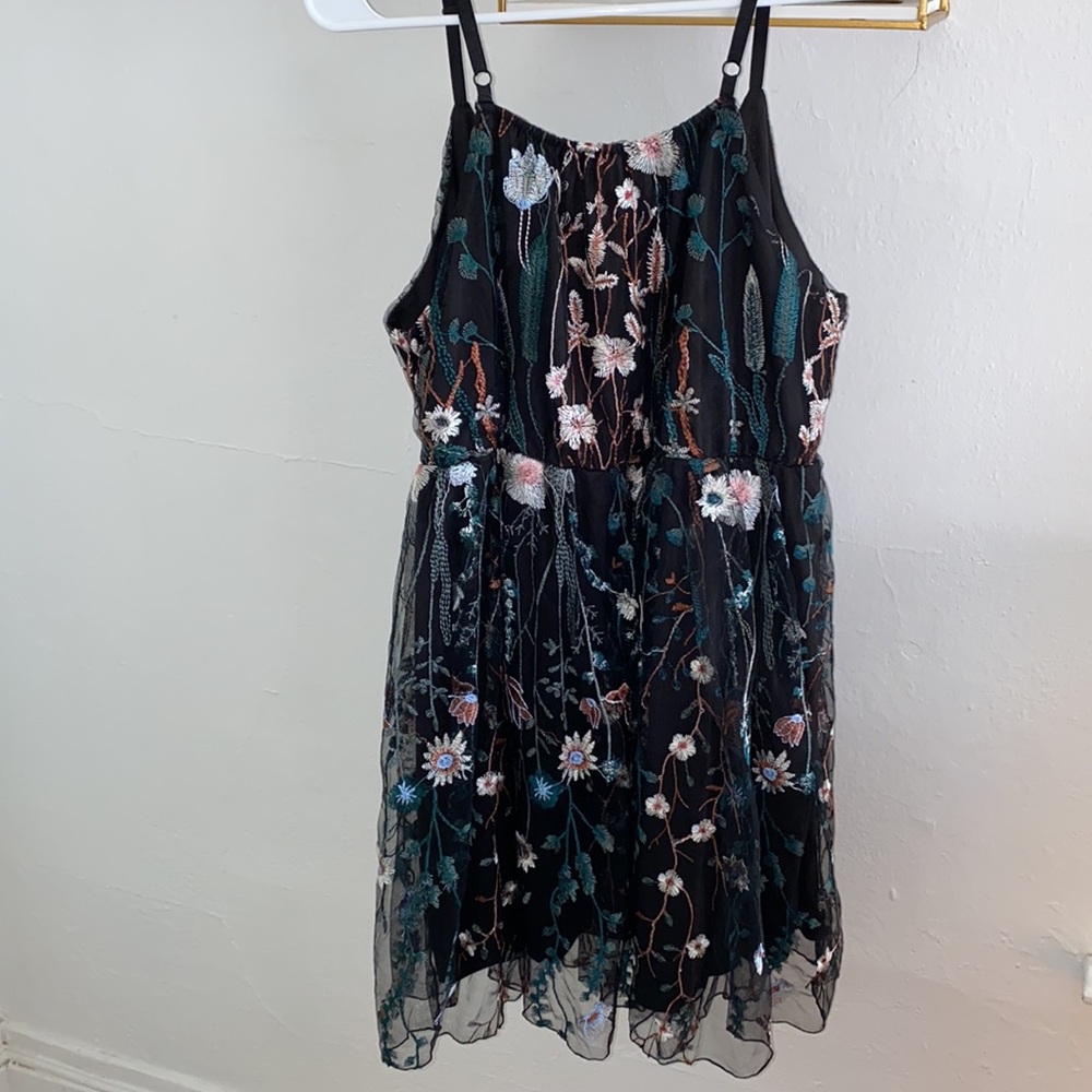SHEIN Black Floral Embroidered Mini Dress - Picture 5 of 8